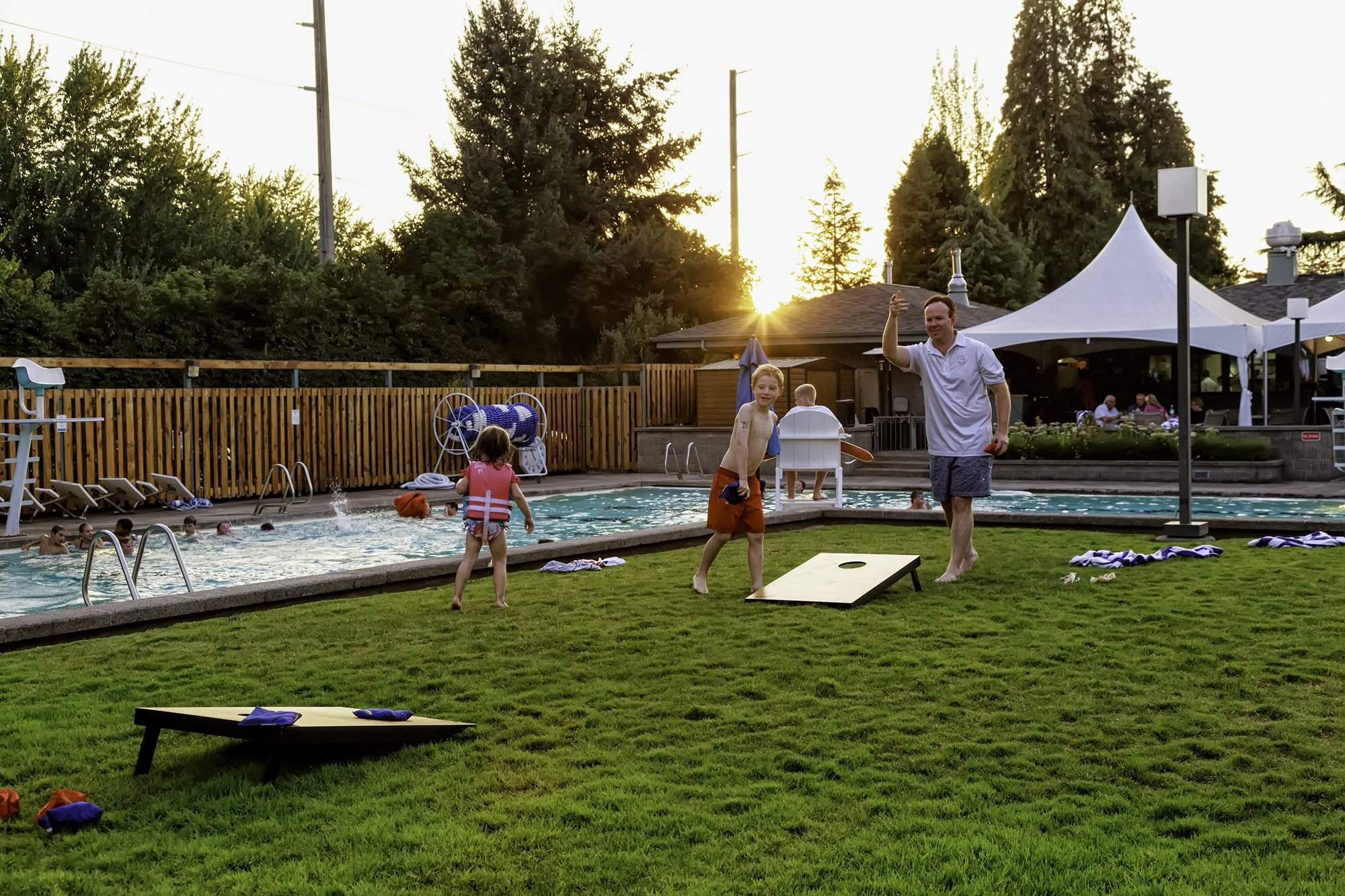 Eugene_Country_Club_-_Corn_Hole_(2)